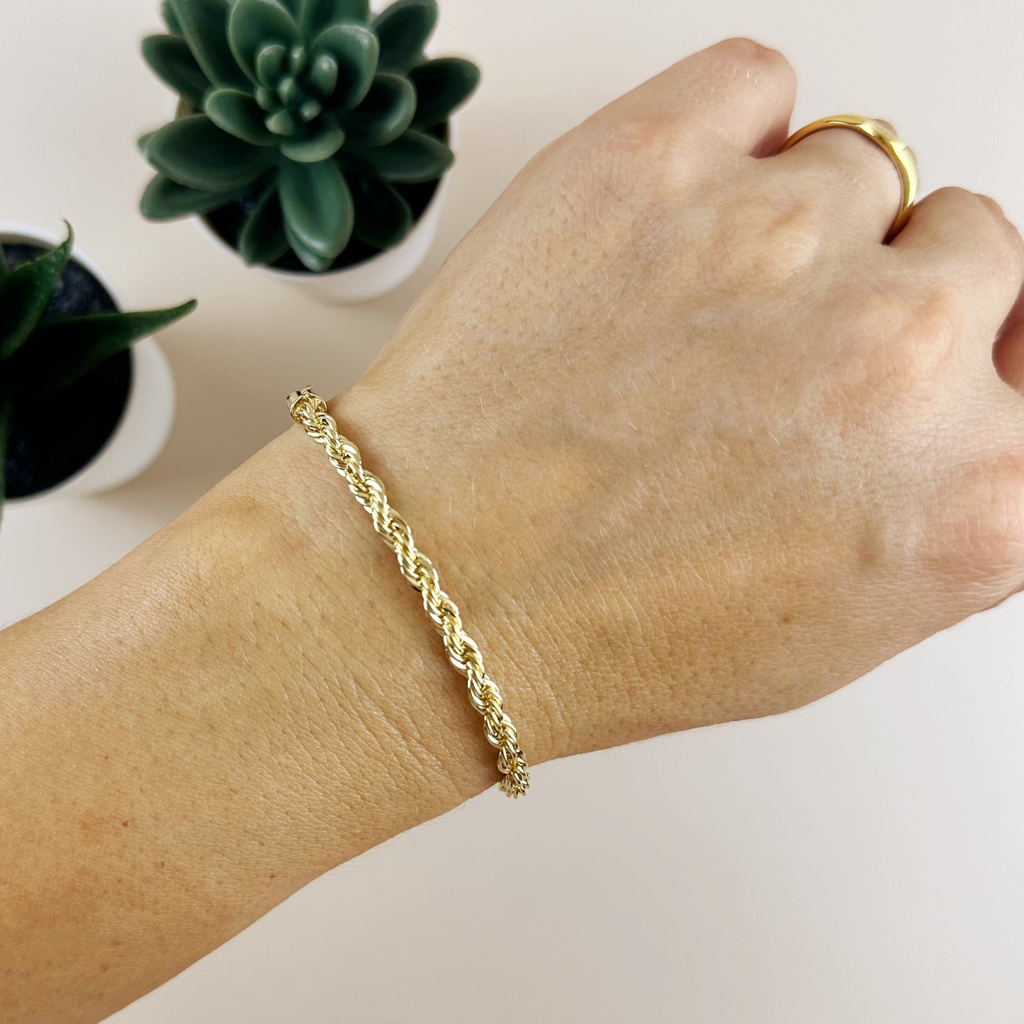 Luxurious 18K Gold Filled Rope Bracelet - Everyday Elegance That Lasts