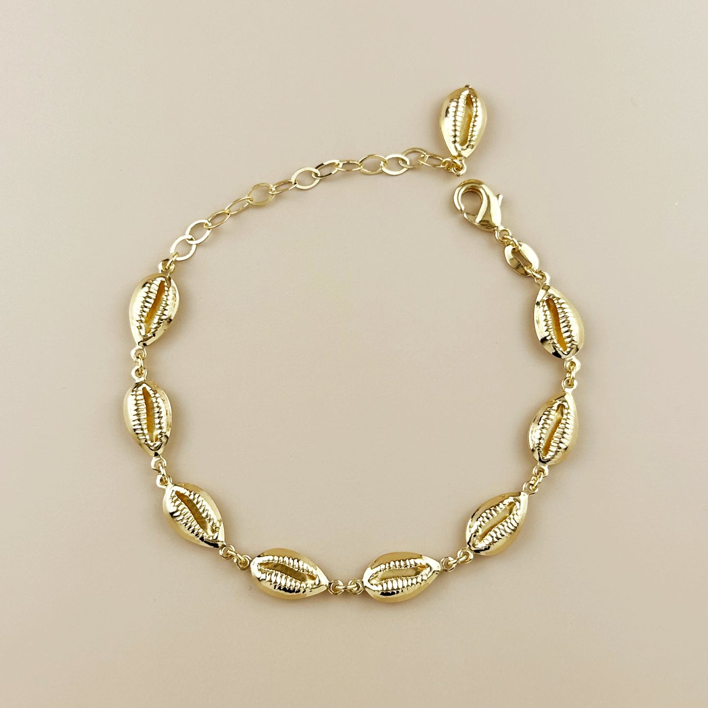 Cowrie Shell Bracelet for Women - Adjustable Beach Jewelry