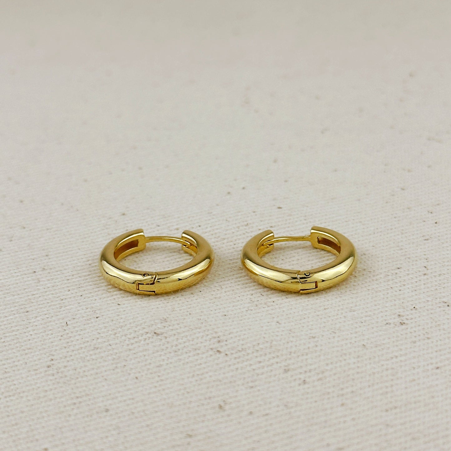 Clicker Hoop Earrings - 20mm Polished Gold Hoops for Women