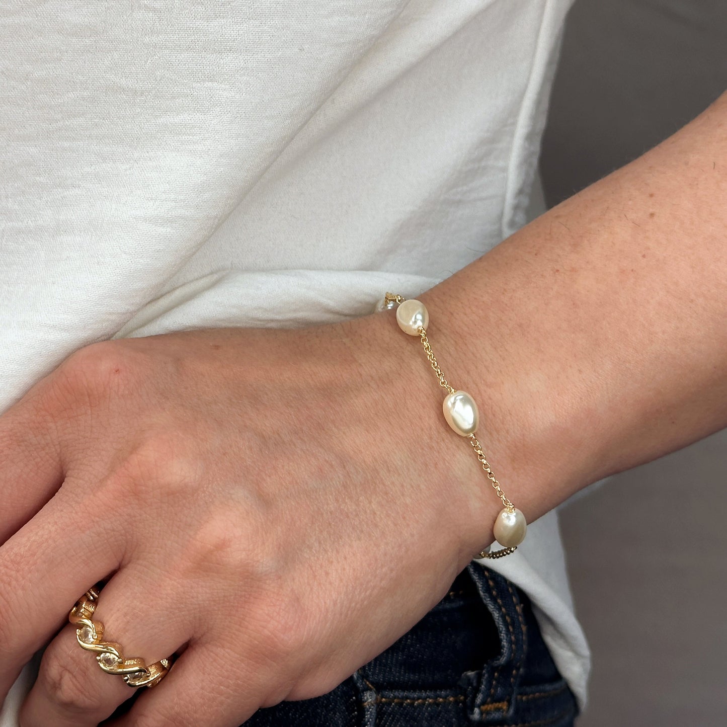 Baroque Pearl Bracelet - Simulated Pearl Jewelry for Women - Hypoallergenic Gold Bracelet