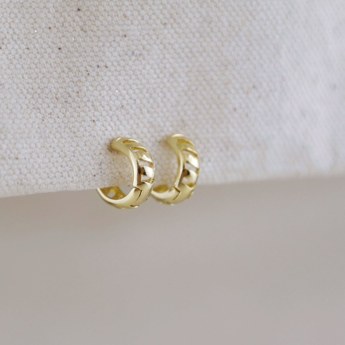 18k Gold Filled Small Ribbon Huggies Hoop Earrings