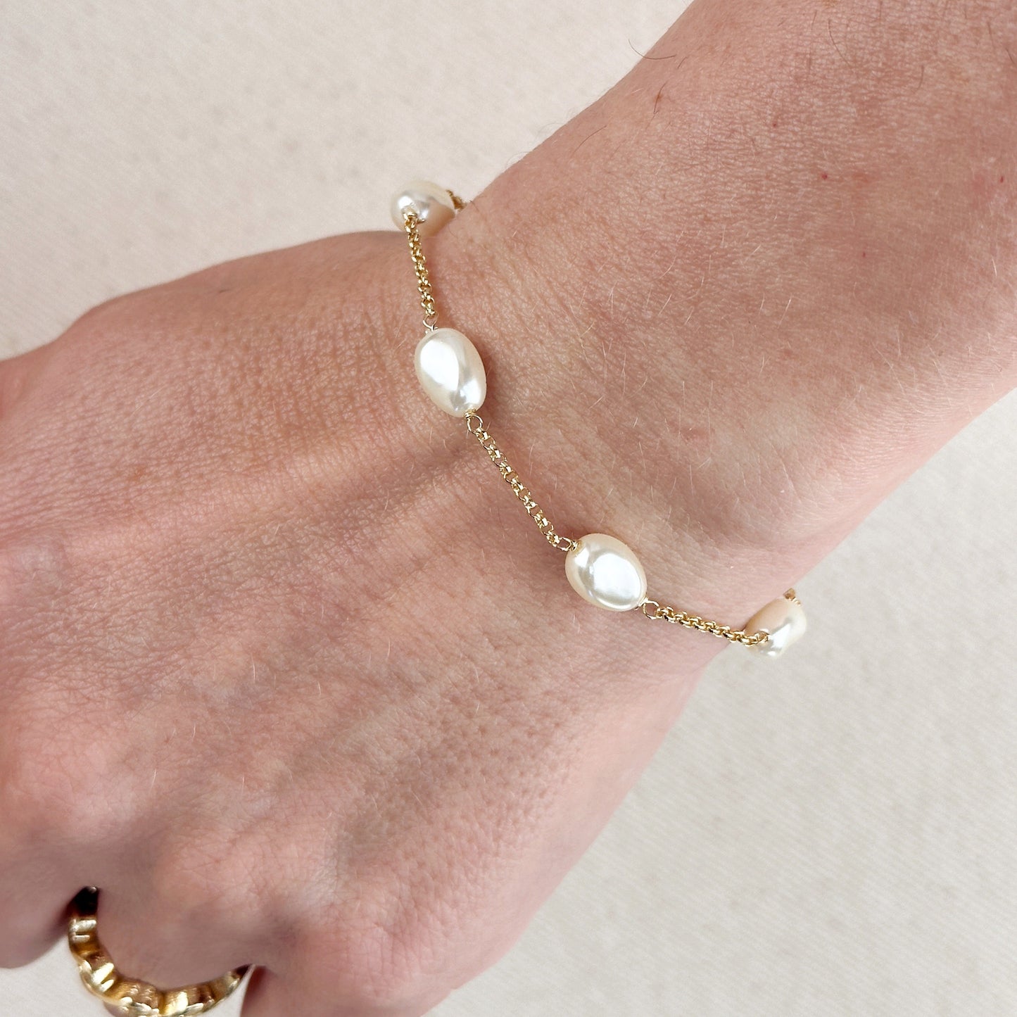 Baroque Pearl Bracelet - Simulated Pearl Jewelry for Women - Hypoallergenic Gold Bracelet