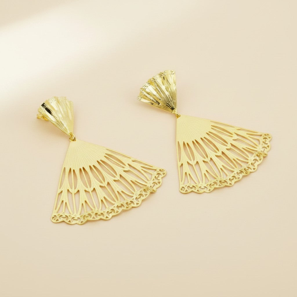 Waved Indu Fan Earrings