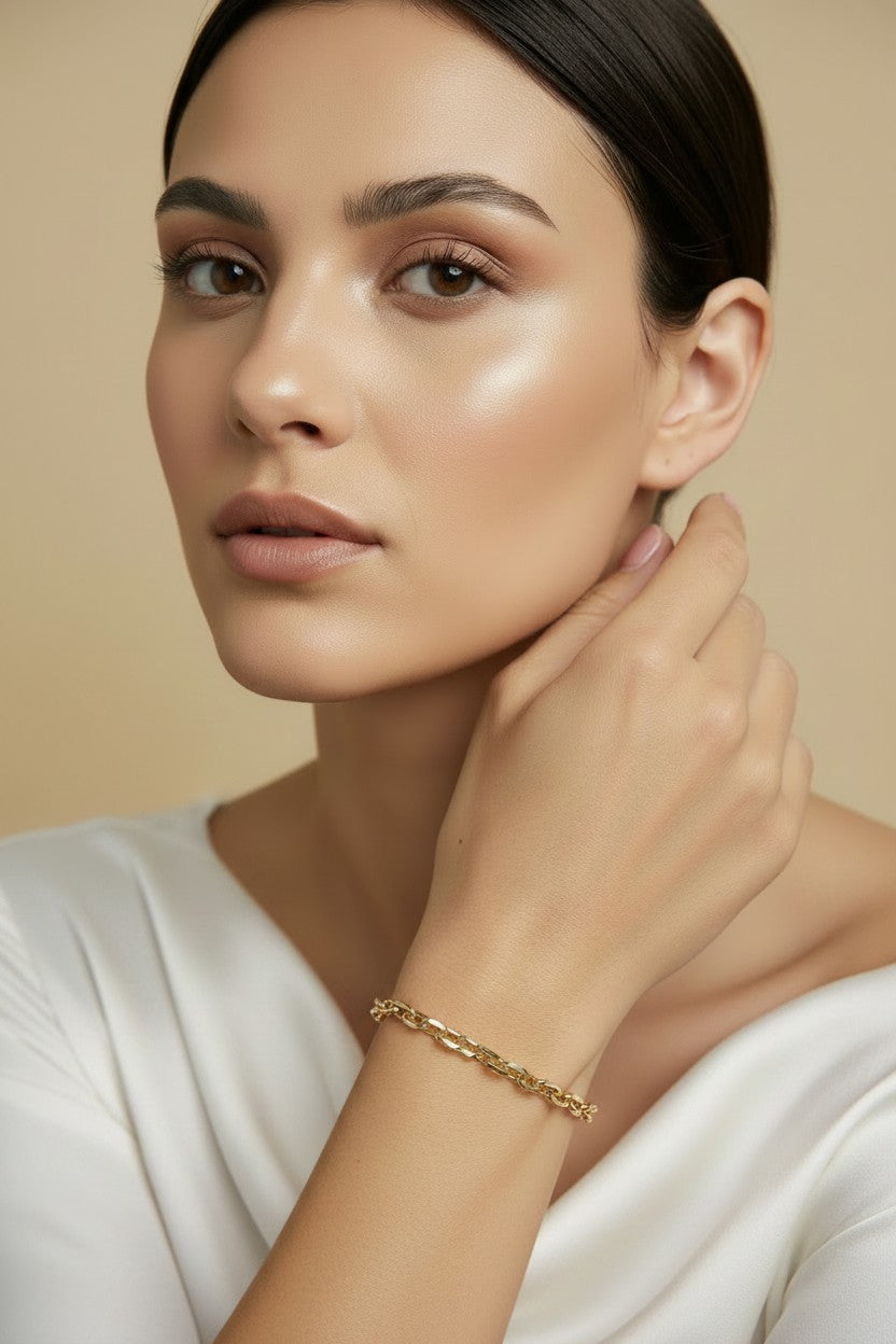 ⚓ 18k Gold Filled Diamond-Cut Anchor Chain Bracelet — Maritime Boldness. Faceted Brilliance. The Wrist Elevated.