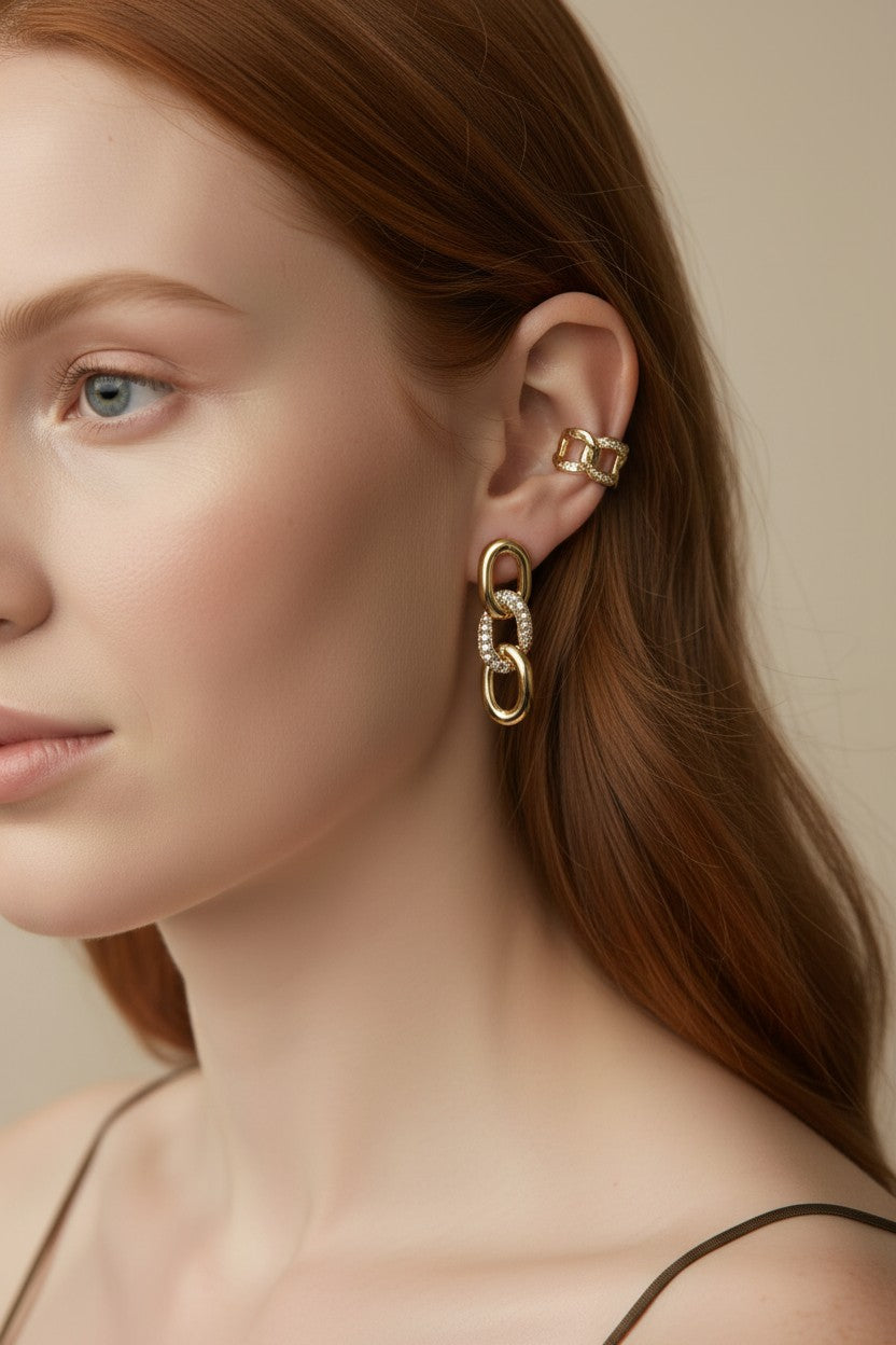 ✨ 18k Gold Filled Chain Ear Cuff With CZ — One Sparkling Link. The Whole Ear, Wrapped in Gold.