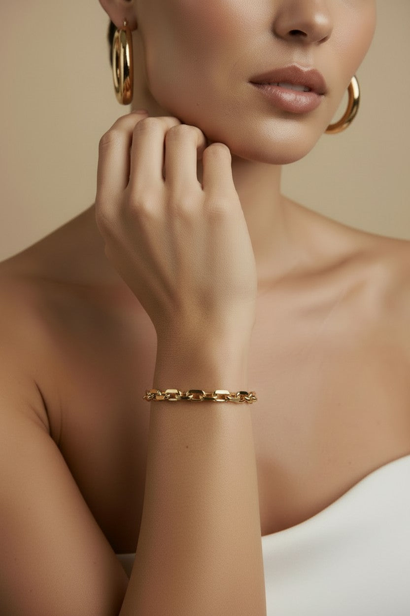 ✨ 18k Gold Filled 7mm Curb Link Bracelet — Chunky. Bold. Unmistakably Gold.