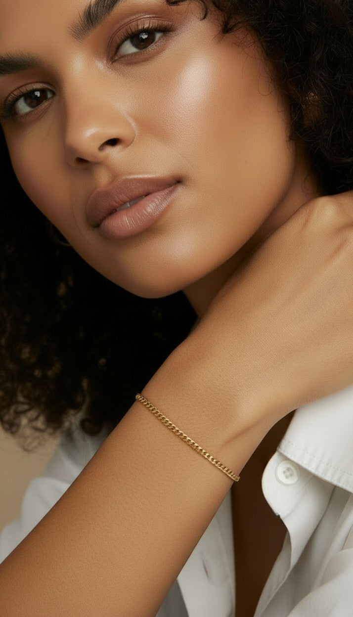 ✨ 18k Gold Filled 2mm Cuban Chain Bracelet — The Iconic Link, Worn Delicately.