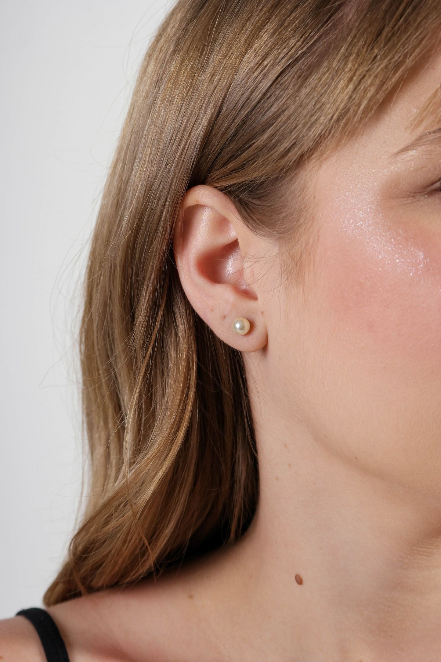 Pearl Stud Earrings for Women - 6mm Korean Pearl Studs