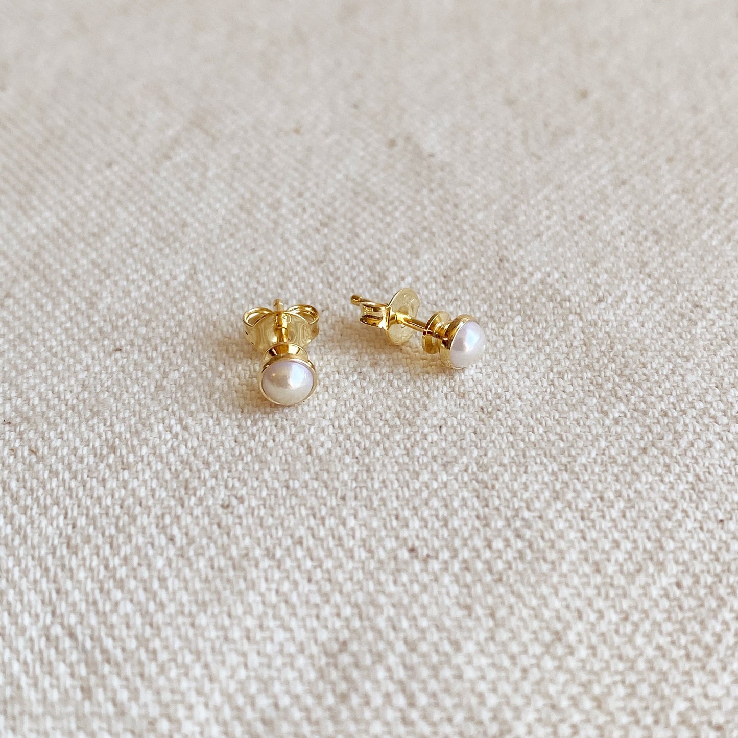 Pearl Stud Earrings - Classic Cabochon Pearl Studs for Women | Hypoallergenic Vintage-Inspired Earrings | Timeless Elegance