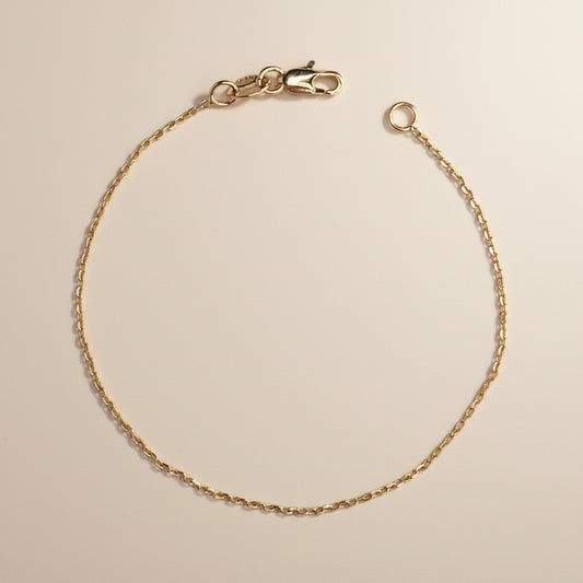 ✨ 18k Gold Filled 0.9mm Cable Chain Bracelet — The Finest Link. The Most Essential Wrist.