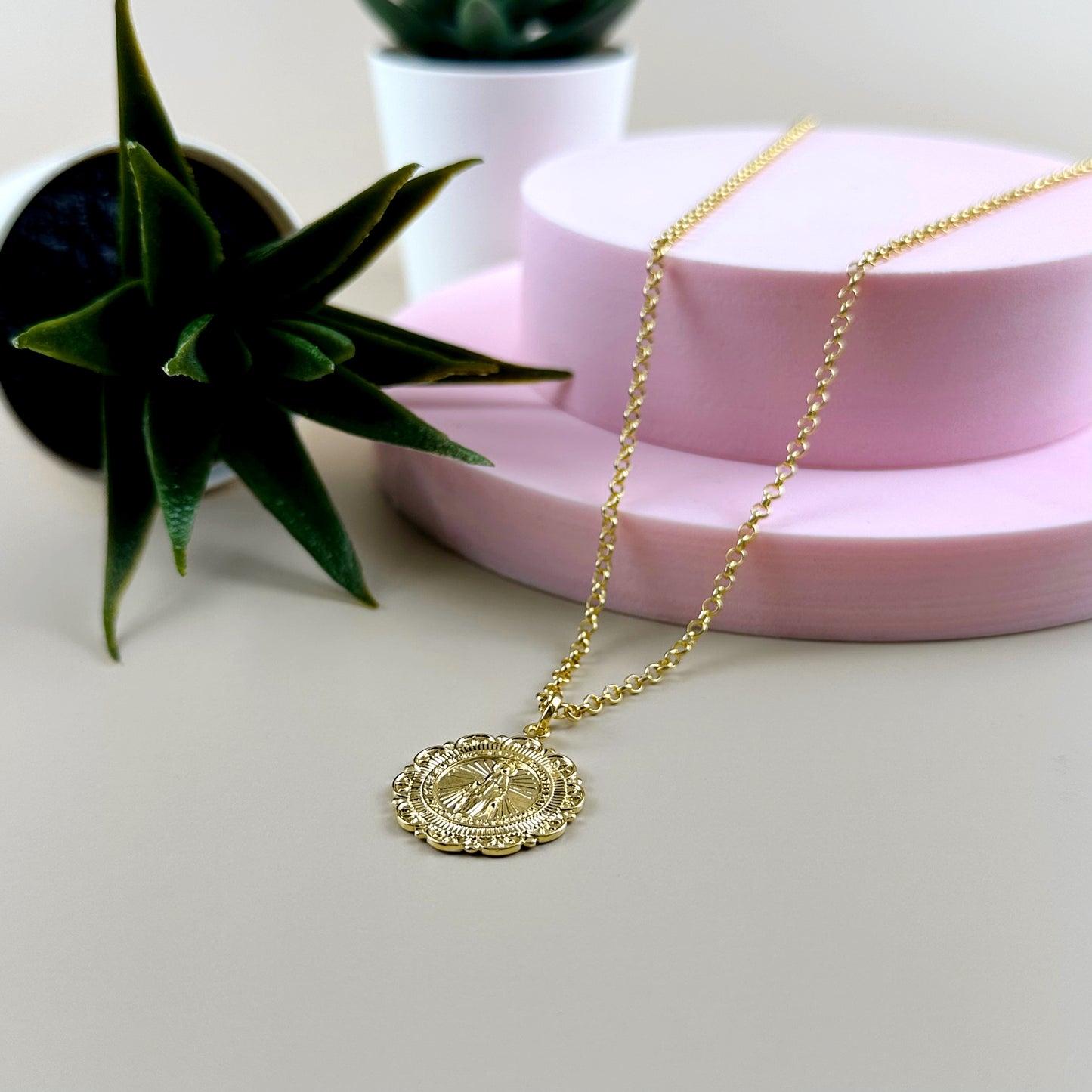 Fleur-de-Lis Miraculous Medal Pendant - Sacred Beauty for Your Daily Journey
