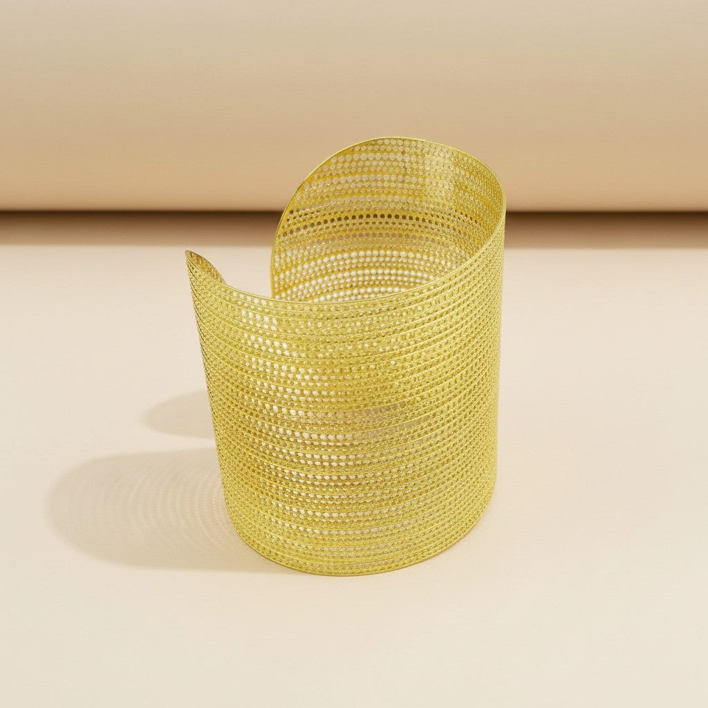 FLAT DETAILED CUFF