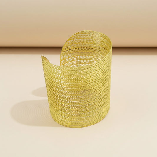 FLAT DETAILED CUFF