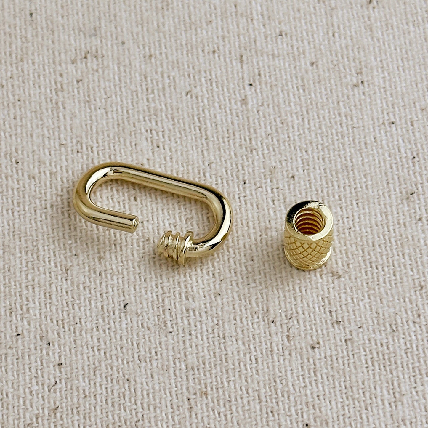 18k Gold Filled Oblong  Detailed Screw Lock Clasp