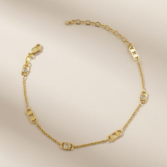 ✨ 18k Gold Filled Rectangular Plate &CZ Anklet — The Same Sleek Architecture. Now at the Ankle.