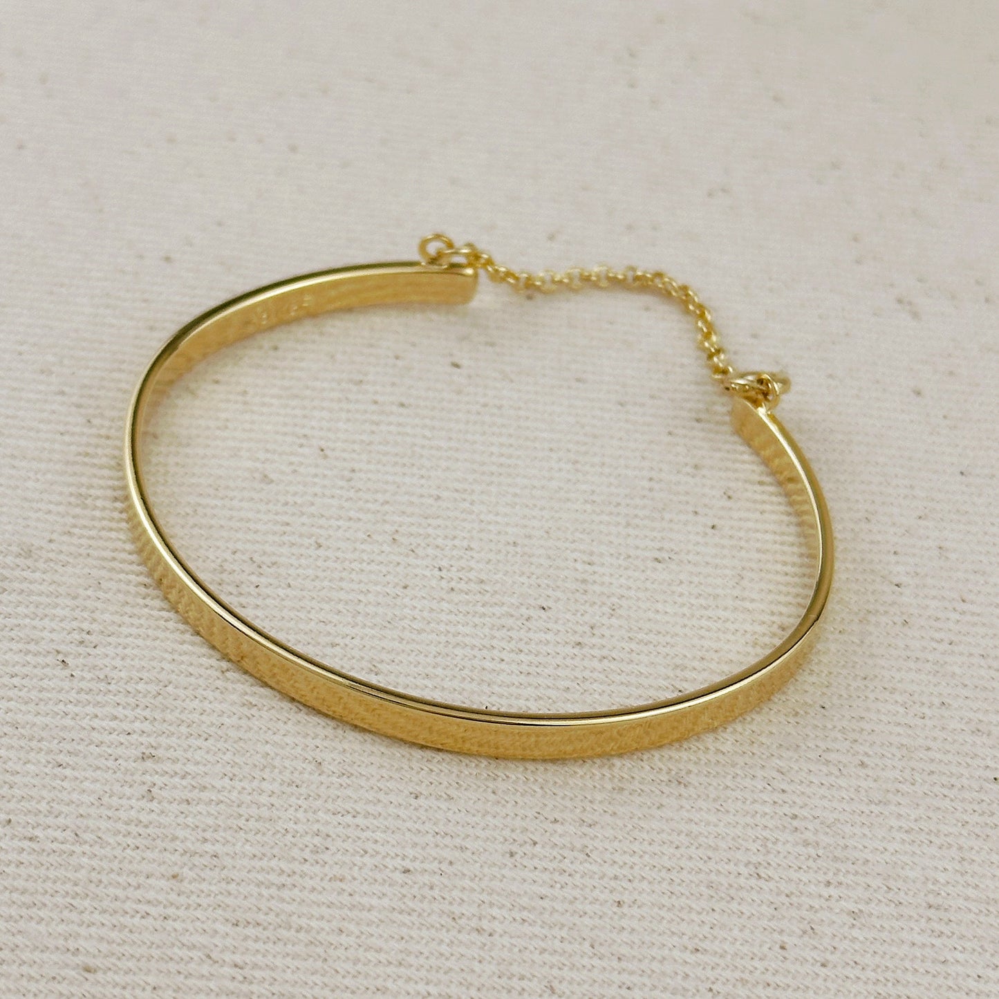 18k Gold Filled Polished Bangle With Chain