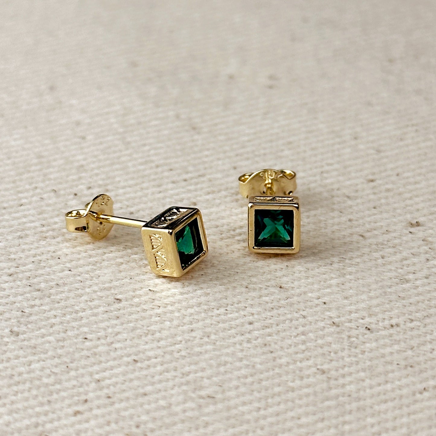 18k Gold Filled Colored Square Stud Earring With Detailed Bezel