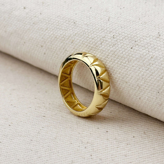 18k Gold Filled Diamond Cut Detail Band Ring