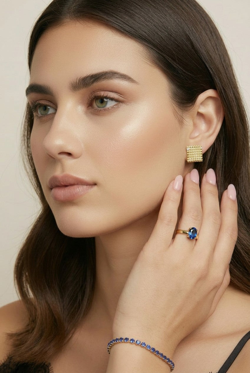 18k Gold Filled Royal Blue Solitaire Ring | Regal Elegance