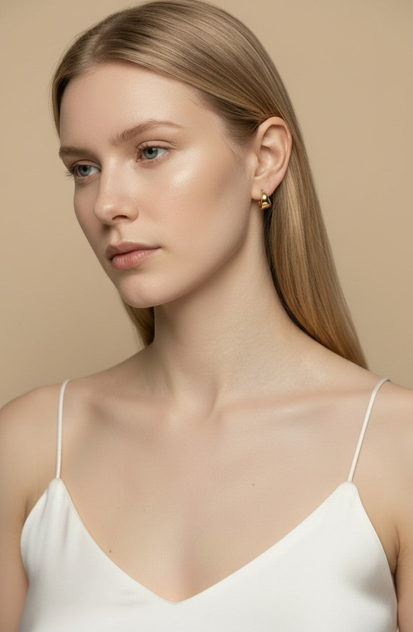 ✨ 18k Gold Filled Polished Clicker Hoop Earrings — Small Diameter. Generous Width. The Most Substantial Mini Hoop.