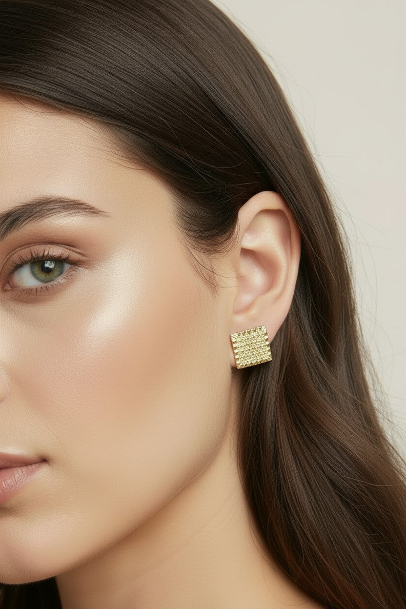 ✨ 18k Gold Filled Geometric Square Stud Earrings — A Pattern Worth Looking Closer For.