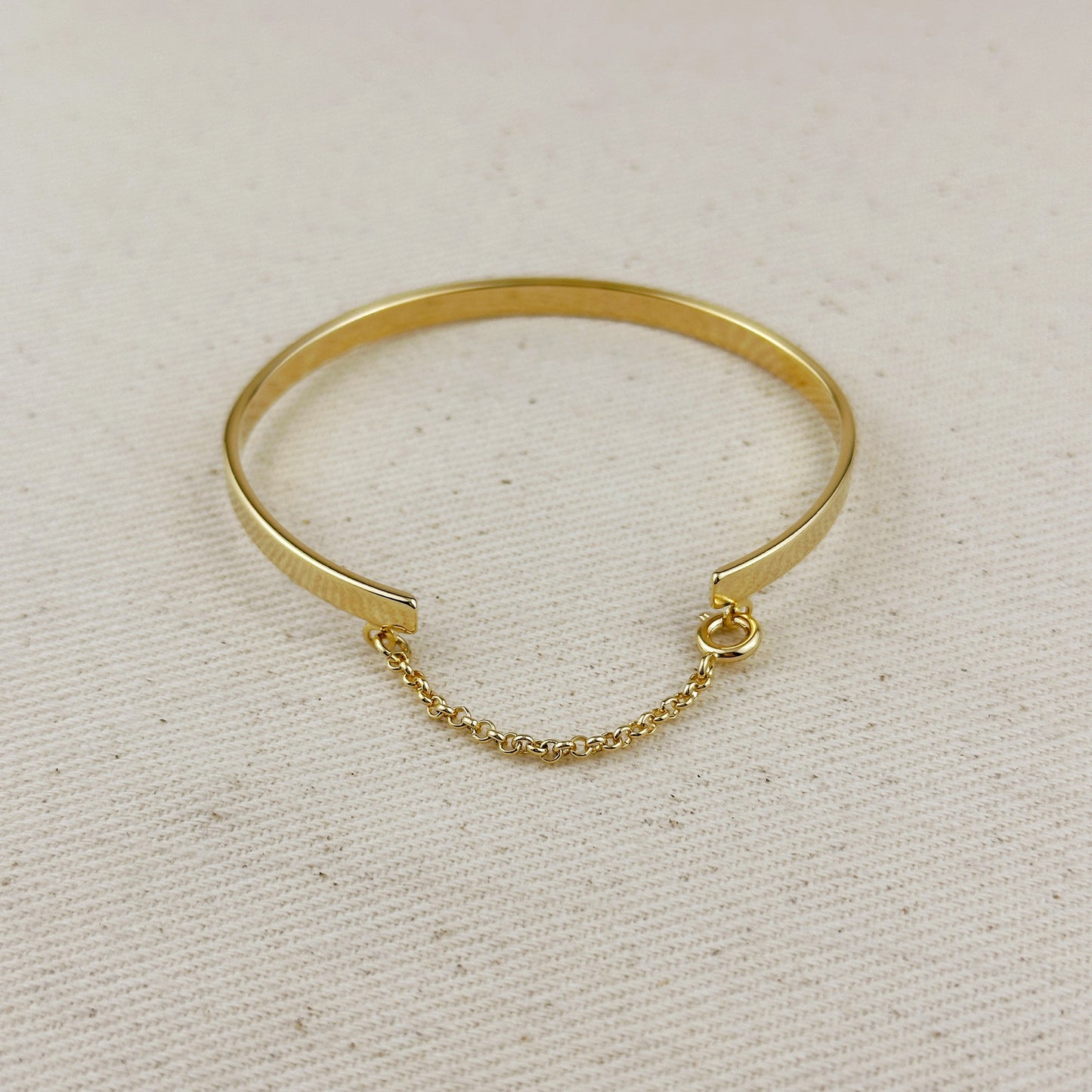 18k Gold Filled Polished Bangle With Chain