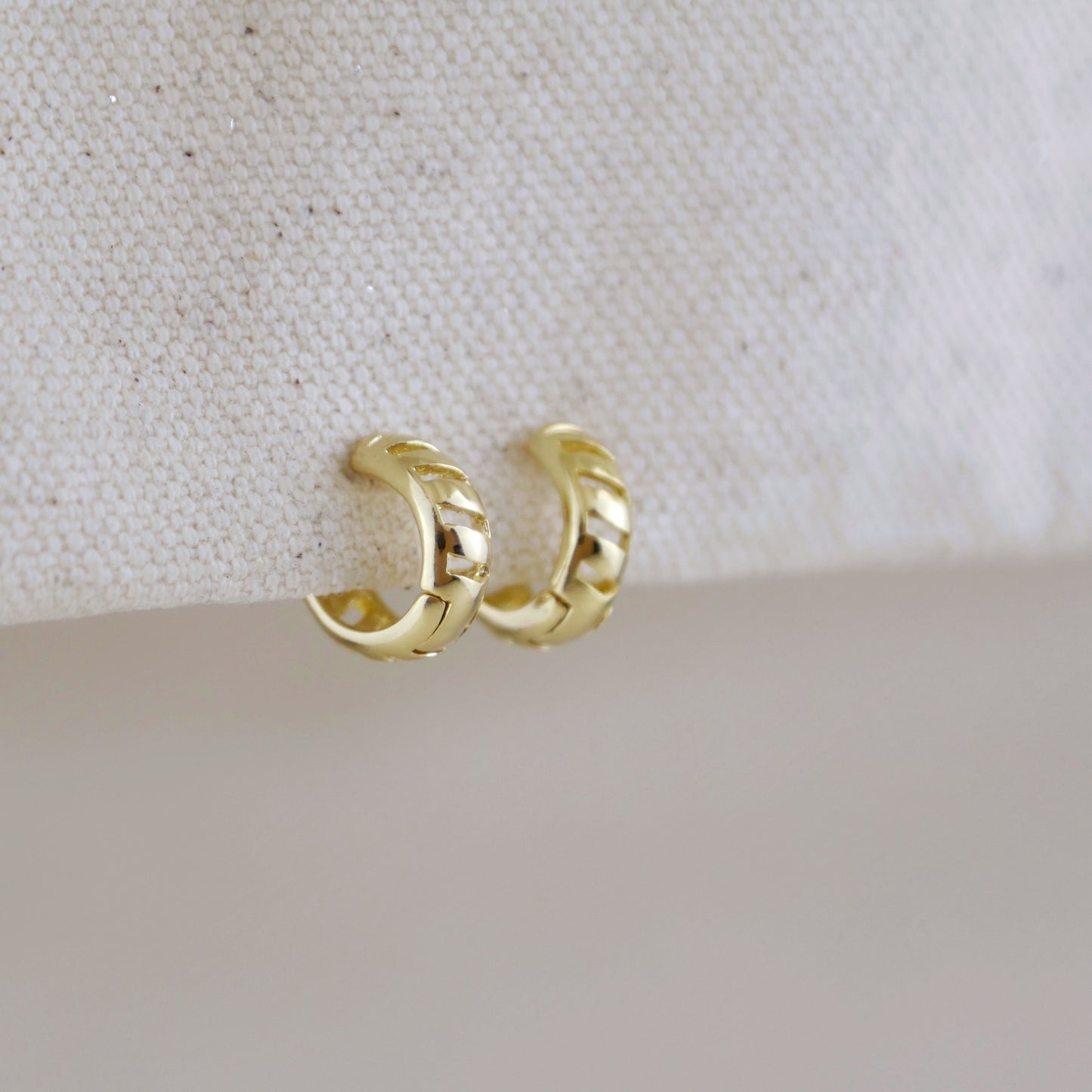 18k Gold Filled Small Ribbon Huggies Hoop Earrings