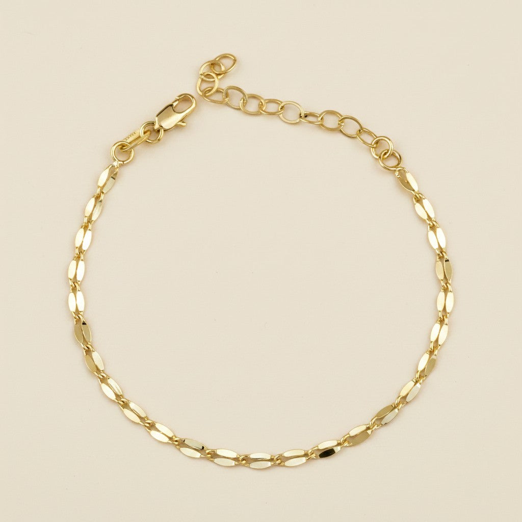 ✨ 18k Gold Filled Hammered Mariner Bracelet — Flat Links. Sequin Texture. A Captivating Play of Light.