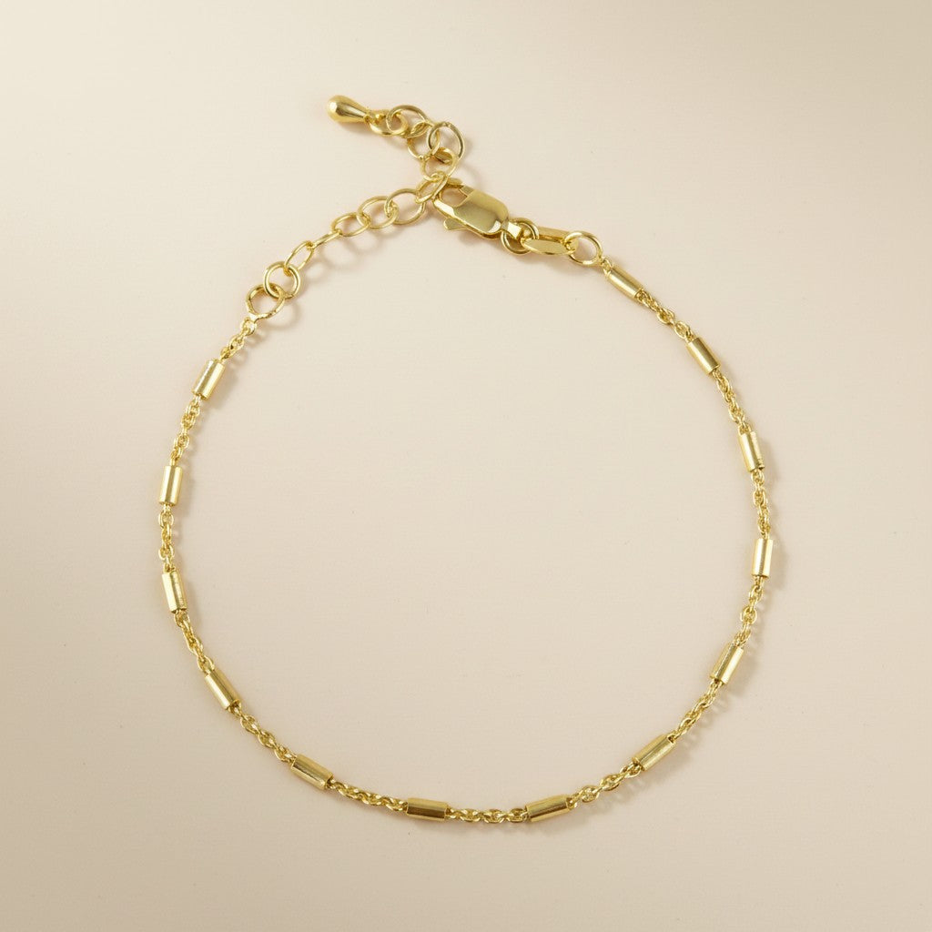 ✨ 18k Gold Filled Mini Tube Chain Bracelet — Structure and Fluidity. Both at Once.