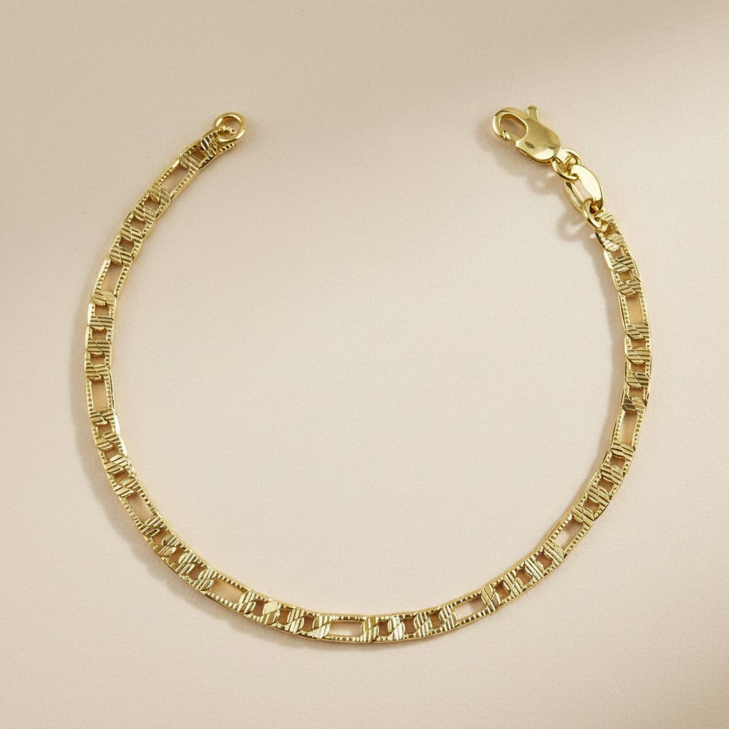 ✨ 18k Gold Filled Textured Figaro Bracelet — The Classic Figaro, Made Extraordinary