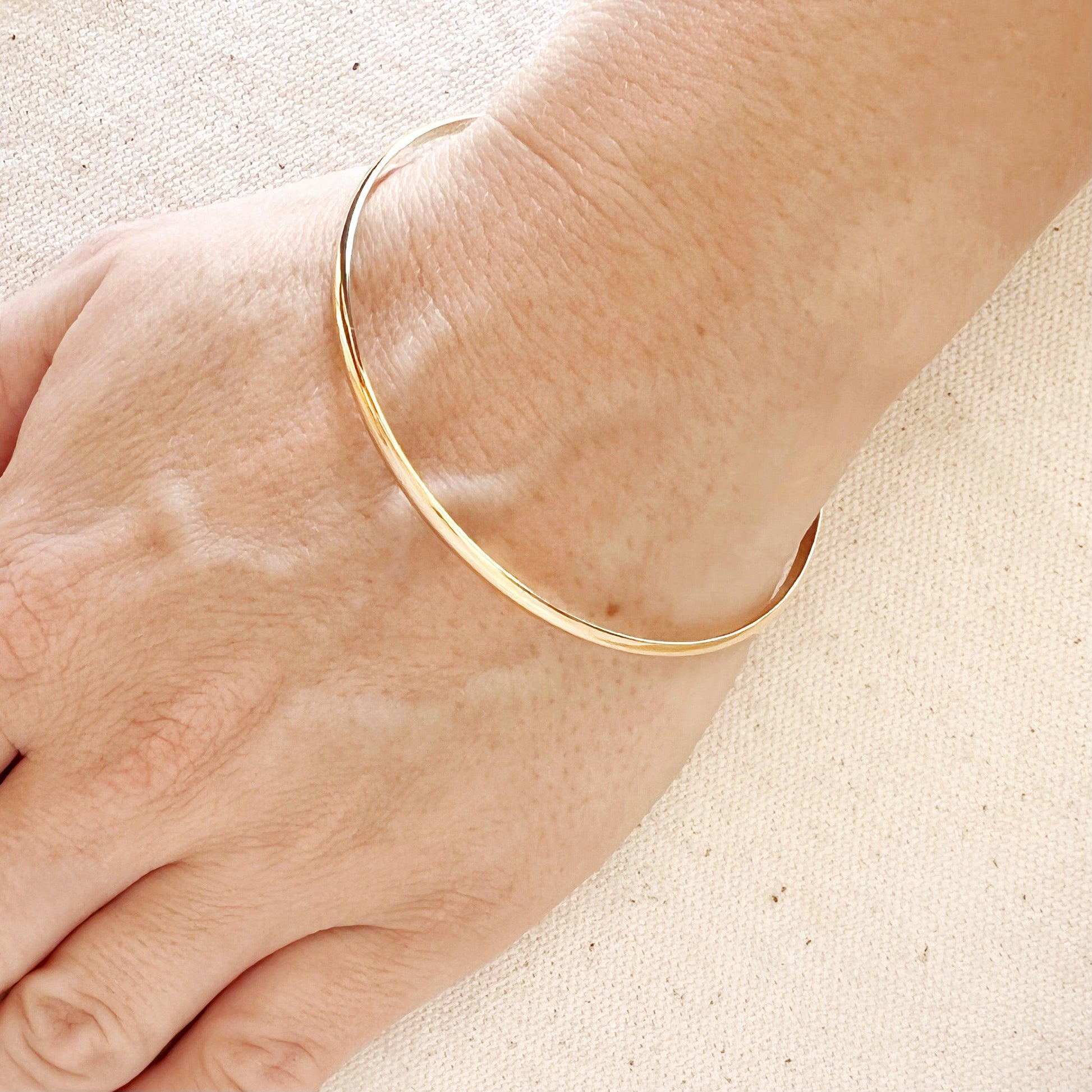 GoldFi Plain 18k Gold Filled Classic Bangle