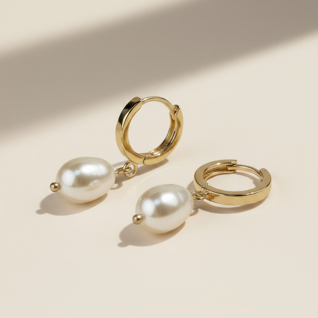 🤍 18k Gold Filled Drop Baroque Pearl Clicker Hoop Earrings — The Hoop, the Drop, the Most Elegant Combination at the Ear.