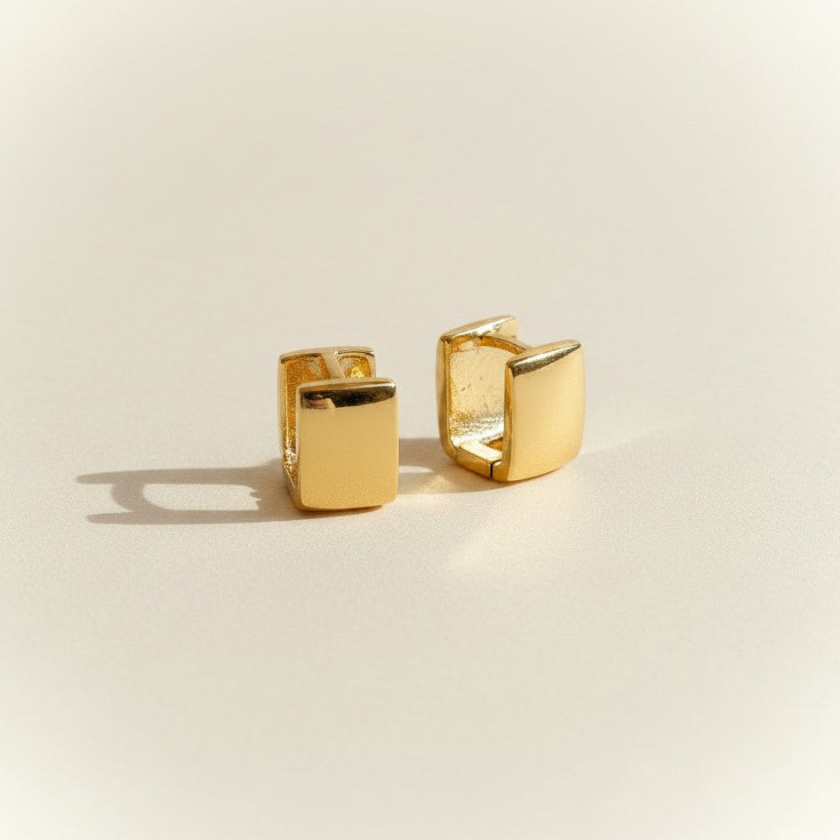 ✨ 18k Gold Filled Square Clicker Earrings — Right Angles. Mirror Polish. The Geometric Hoop Done Perfectly.