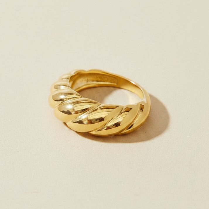 ✨ 18k Gold Filled Dome Croissant Ring — The Twist That Makes the Band. The Band That Makes the Finger.