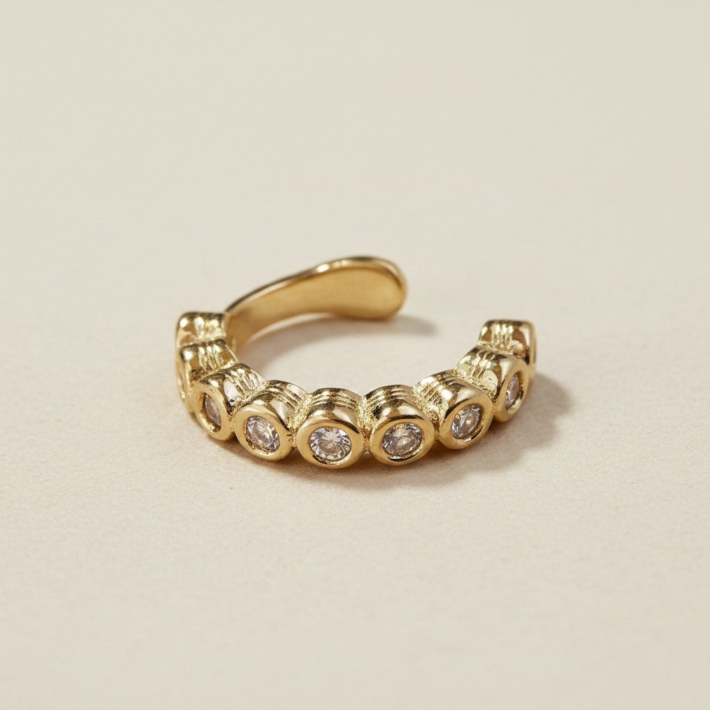 ✨ 18k Gold Filled CZ Ear Cuff — Clear Brilliance Along the Arc. No Piercing Needed.