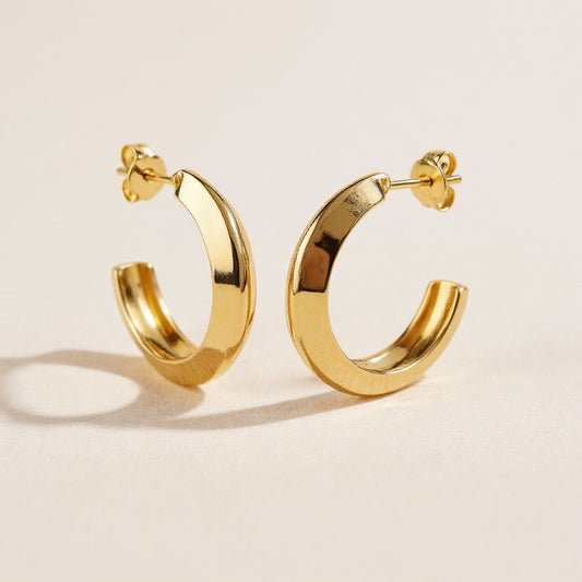 ✨ 18k Gold Filled 23mm Faceted Semi-Hoop Earrings — Every Angle Polished. The Bold Version.
