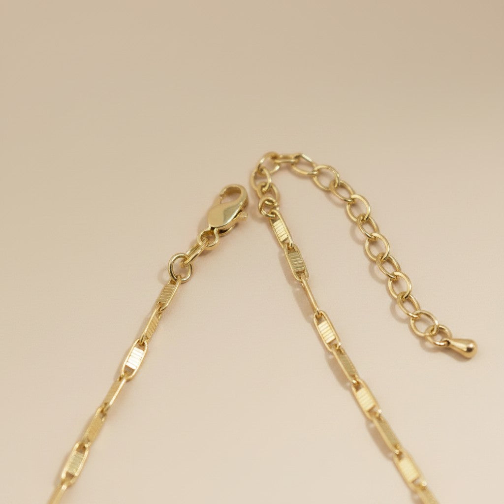 ✨ 18k Gold Filled Textured Bar Link Necklace — Three Lengths. One Detail That Changes Everything.