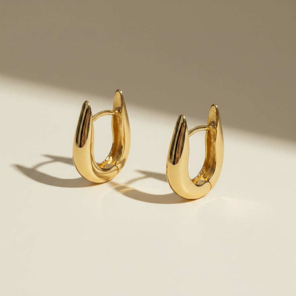 ✨ 18k Gold Filled U-Shape Clicker Hoop Earrings — The Hoop Reimagined. One Flat Edge Changes Everything.