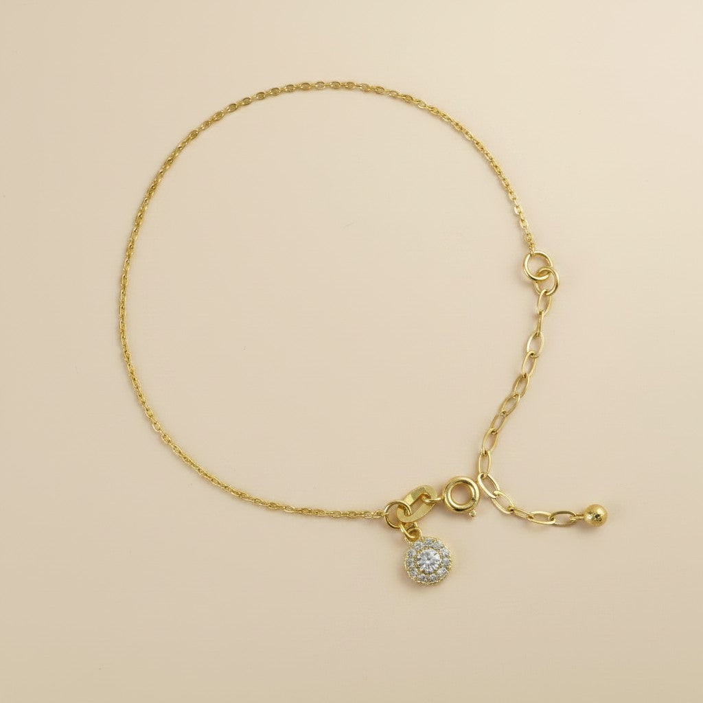 ✨ 18k Gold Filled CZ Circle Charm Bracelet — One Circle. One Spark. The Wrist Complete.