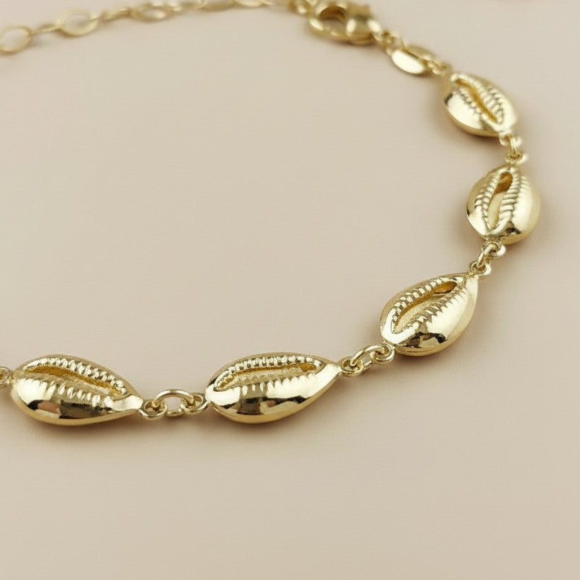 Cowrie Shell Bracelet for Women - Adjustable Beach Jewelry