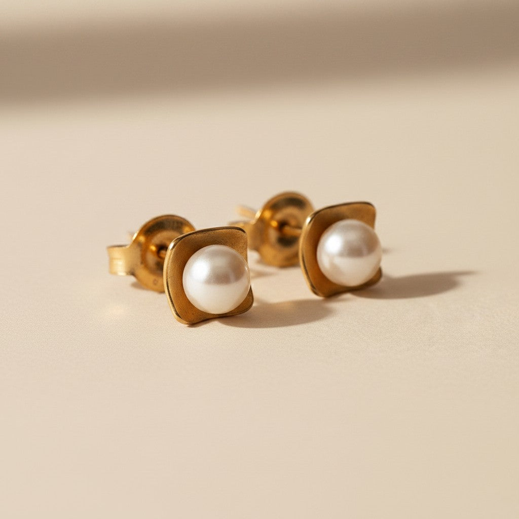 🤍 18k Gold Filled Pearl Square Plate Stud Earrings — One Pearl. One Square. Perfect Together.