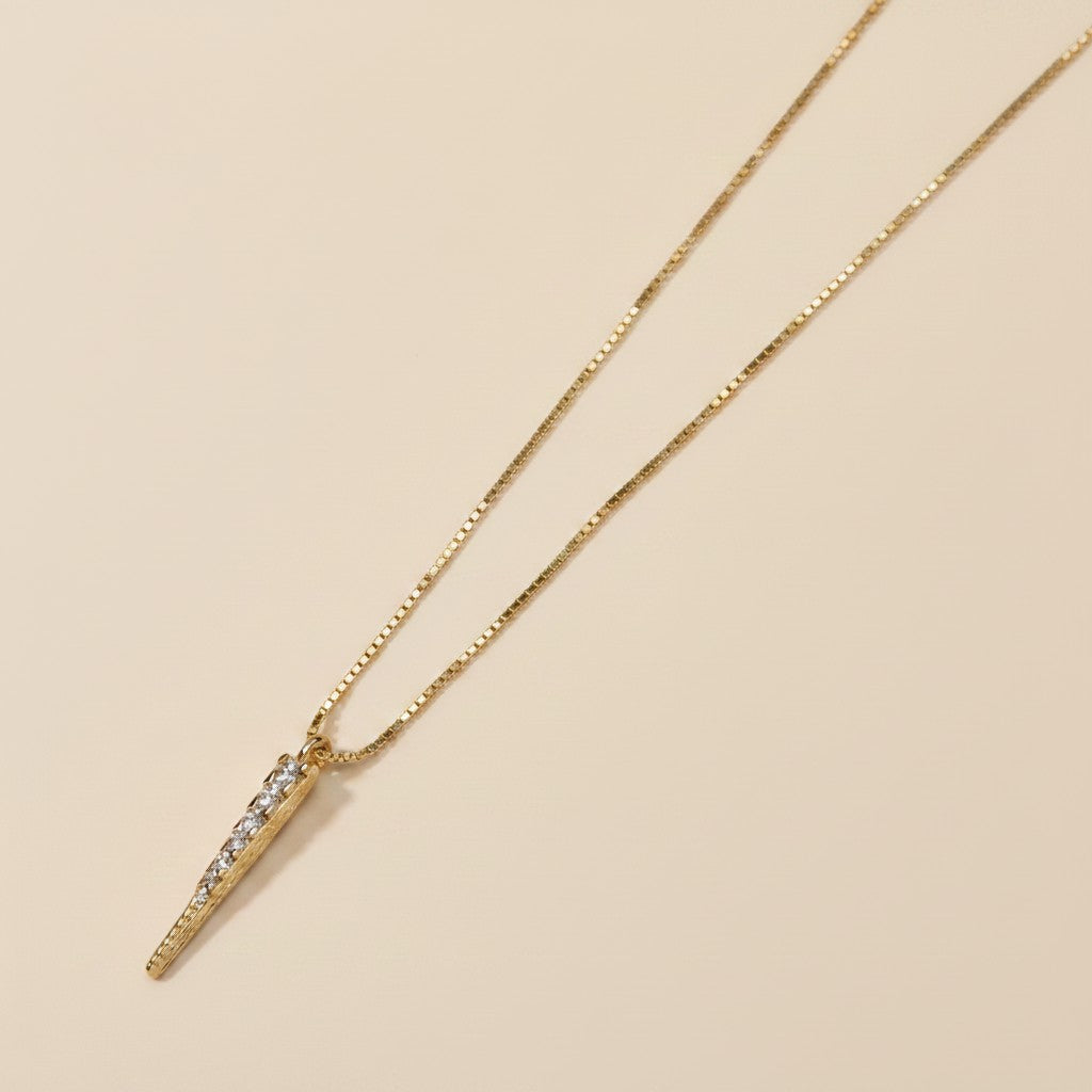 ✨ 18k Gold Filled CZ Spear Pendant Necklace — The Point That Makes the Look.
