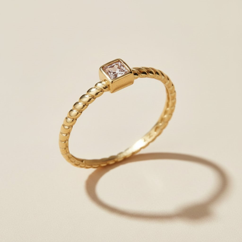 ✨ 18k Gold Filled Twisted Band CZ Solitaire Ring — Rope Texture. One Brilliant Stone. The Detail That Makes It.