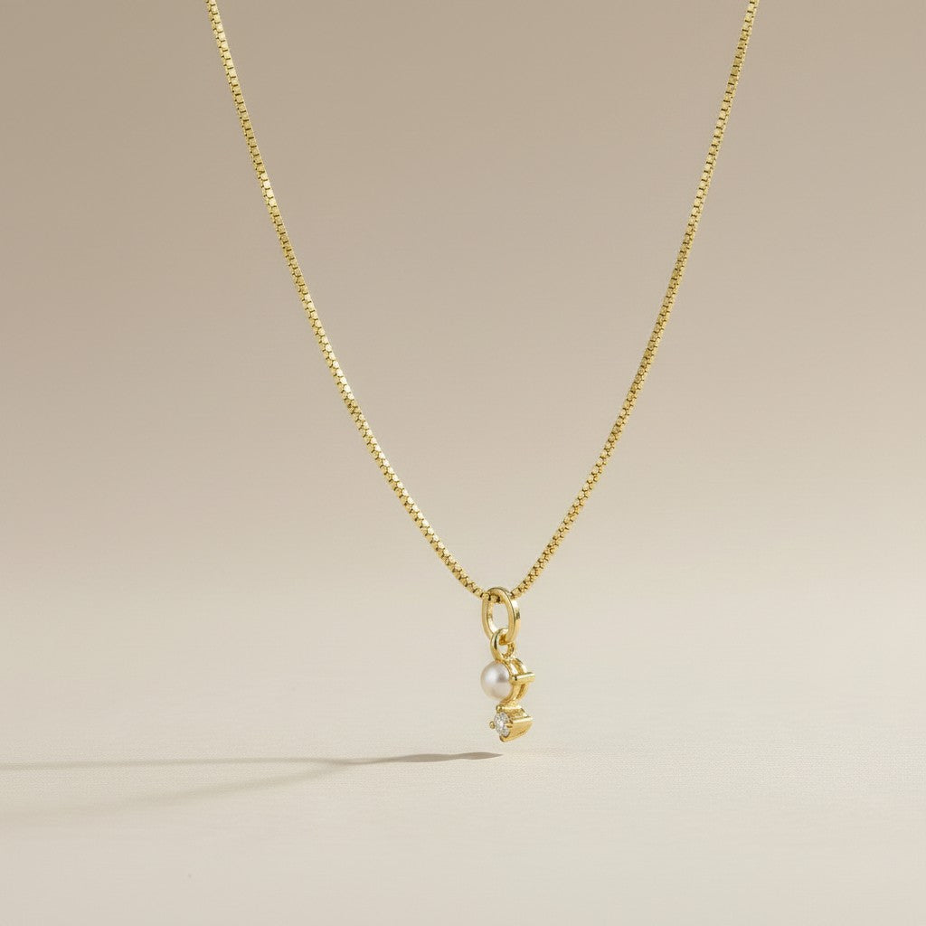 ✨ 18k Gold Filled Pearl &amp; Crystal Pendant Necklace — Timeless Softness. Modern Sparkle. Perfect Together.