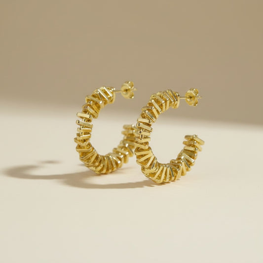 ✨ 18k Gold Filled Faceted Origami C-Hoop Earrings — Sculpture at the Ear. Gold That Moves Differently.