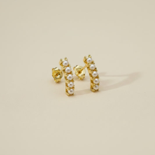 🤍 18k Gold Filled Pearl Row Curved Stud Earrings — A Line of Pearls. The Softest Statement