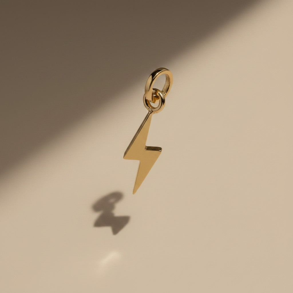 ⚡ 18k Gold Filled Mini Lightning Bolt Pendant — Pure Energy at the Neckline. Effortlessly Yours.