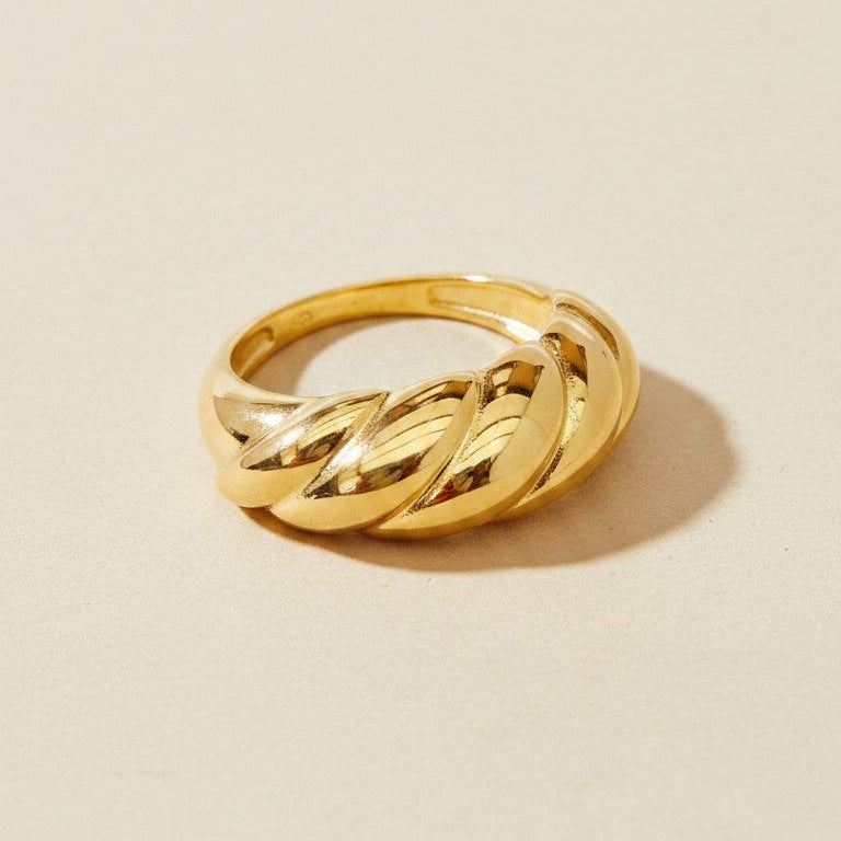 ✨ 18k Gold Filled Dome Croissant Ring — The Twist That Makes the Band. The Band That Makes the Finger.
