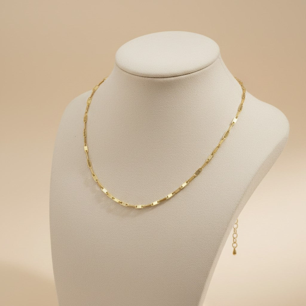 ✨ 18k Gold Filled Textured Bar Link Necklace — Three Lengths. One Detail That Changes Everything.