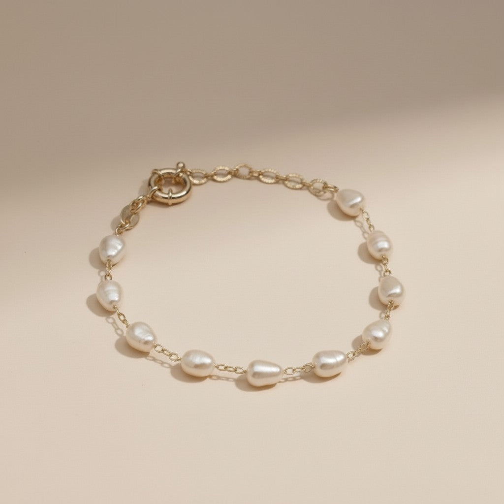 Baroque Pearl Bracelet - Timeless Elegance with a Modern Twist